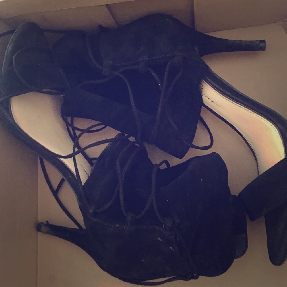 Jessica Simpson heels